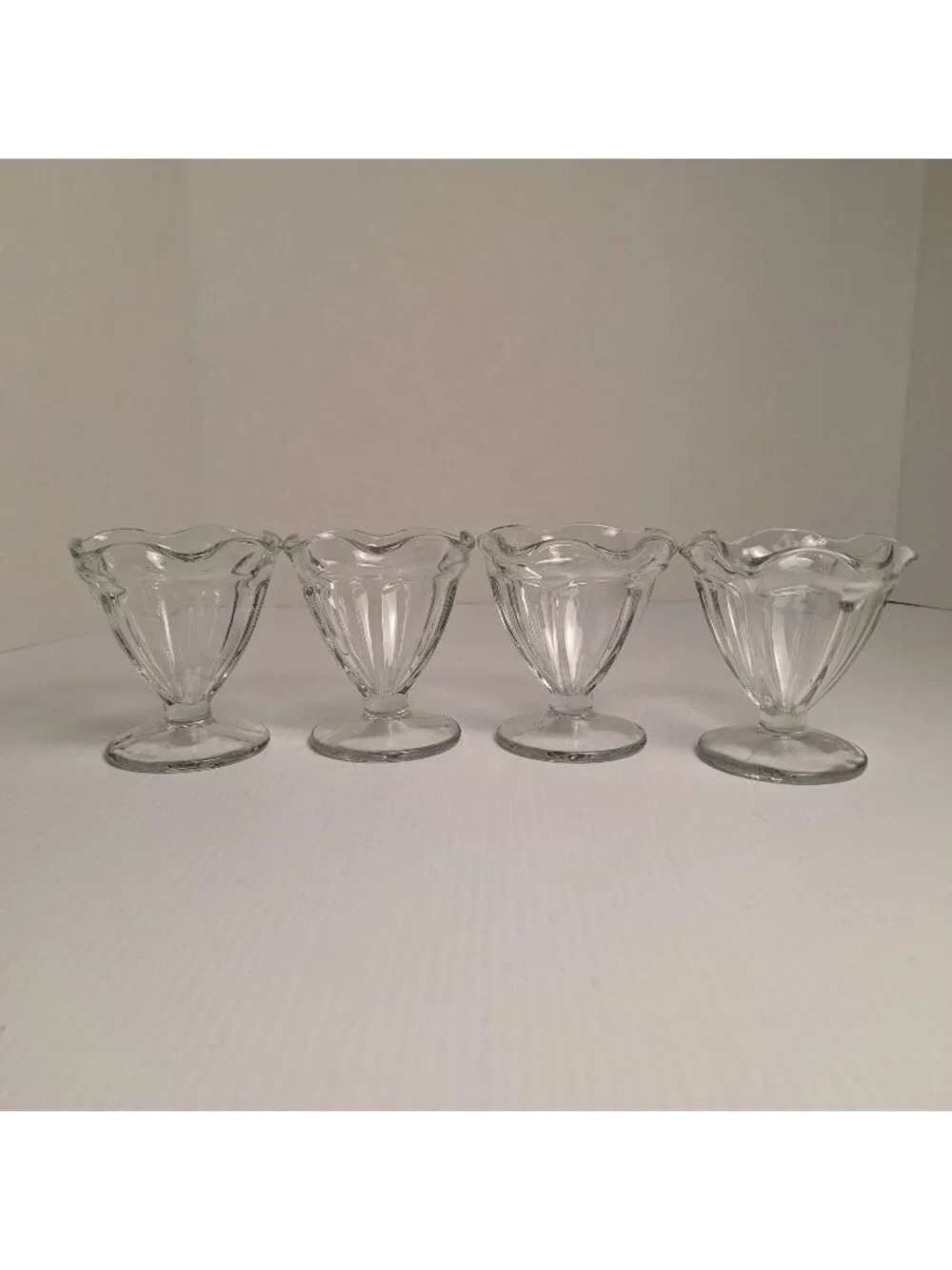 SET OF (4) ANCHOR HOCKING CLEAR GLASS TULIP ICE CREAM/SUNDAE/SHERBET DISHES VTG